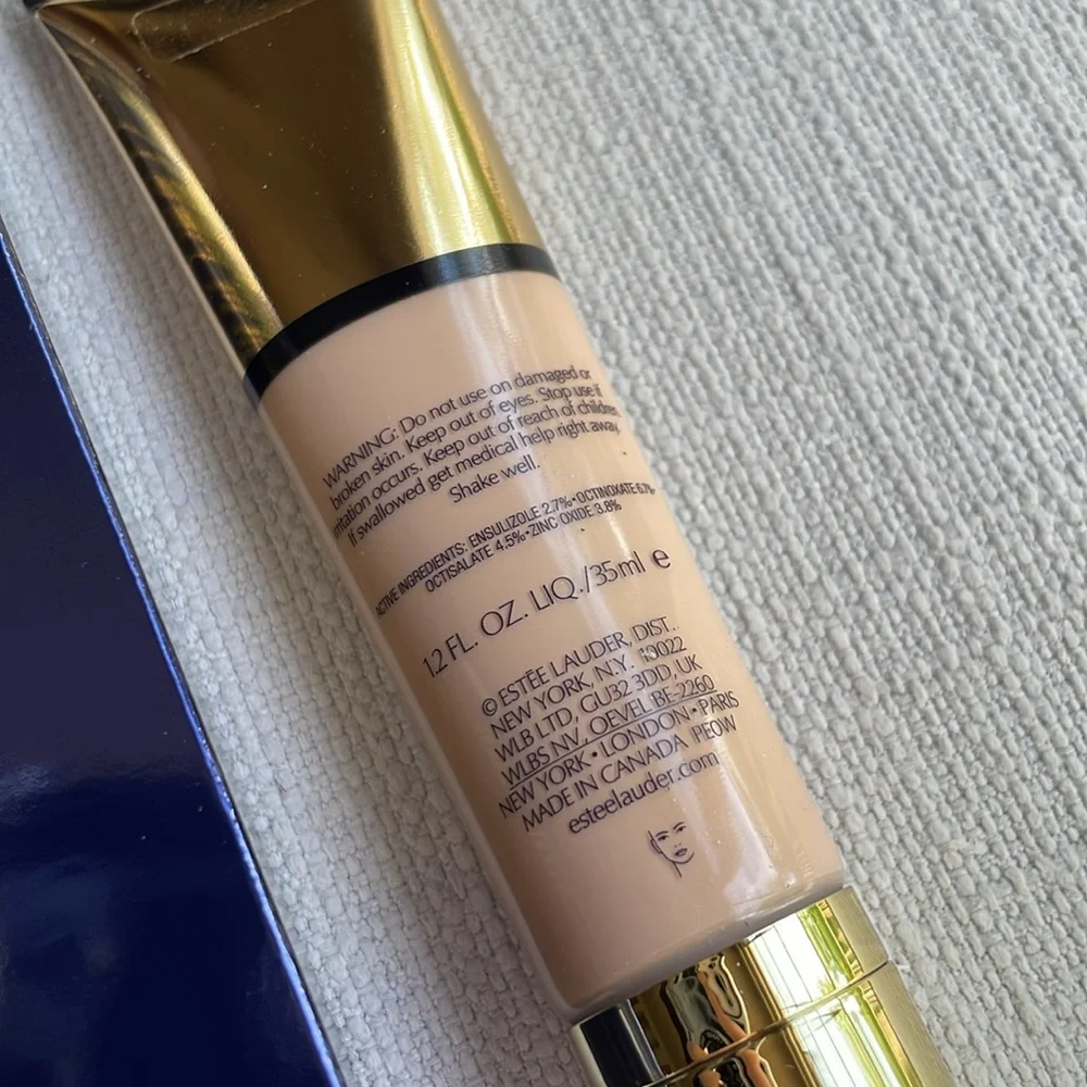 Estee Lauder Futurist Hydra Rescue Moisturizing foundation - 1N2